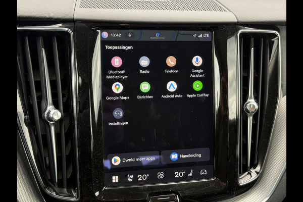 Volvo XC60 2.0 T6 Plug-in hybrid AWD Plus Dark | Pano | Pilot Assist | H/K Audio | 21 inch