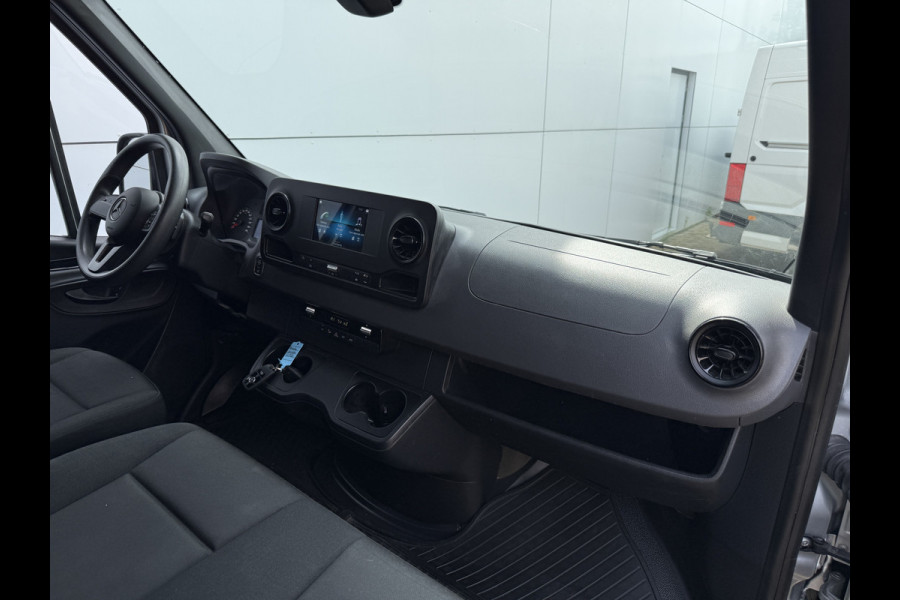 Mercedes-Benz Sprinter 215 1.9 CDI Automaat L2H2 MBUX Climate Control Camera Carplay Parkeersensoren V+A