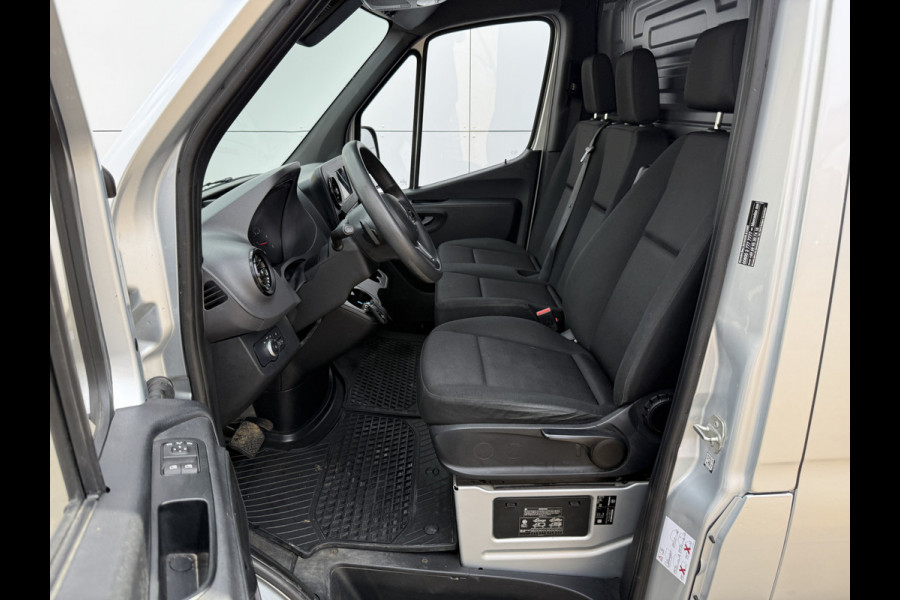 Mercedes-Benz Sprinter 215 1.9 CDI Automaat L2H2 MBUX Climate Control Camera Carplay Parkeersensoren V+A