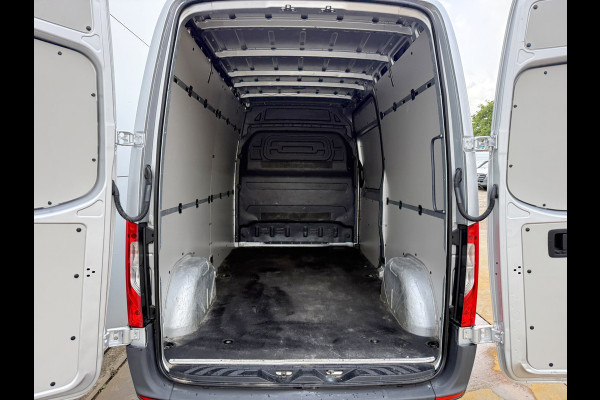Mercedes-Benz Sprinter 215 1.9 CDI Automaat L2H2 MBUX Climate Control Camera Carplay Parkeersensoren V+A