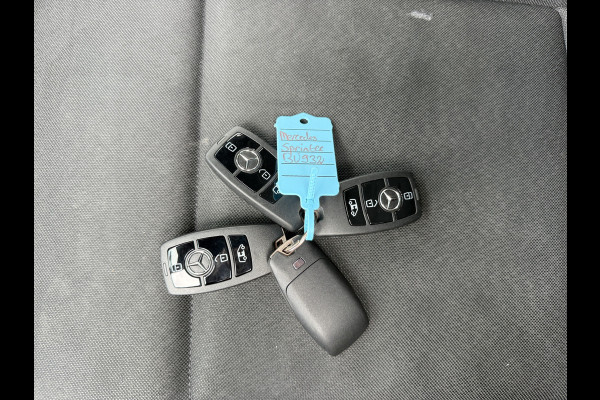 Mercedes-Benz Sprinter 215 1.9 CDI Automaat L2H2 MBUX Climate Control Camera Carplay Parkeersensoren V+A