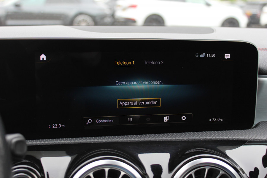 Mercedes-Benz CLA-Klasse Shooting Brake 250 4MATIC Premium / AMG Diffuser / Panoramadak / 360Camera / Burmester / 19'' / Sfeerverlichting / CarPlay / Stoelverwarming / Cruise Control