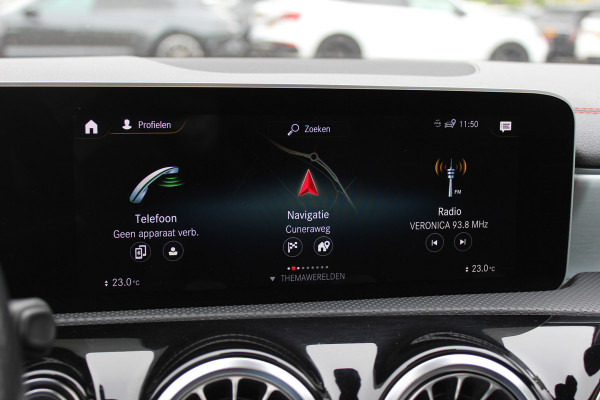 Mercedes-Benz CLA-Klasse Shooting Brake 250 4MATIC Premium / AMG Diffuser / Panoramadak / 360Camera / Burmester / 19'' / Sfeerverlichting / CarPlay / Stoelverwarming / Cruise Control