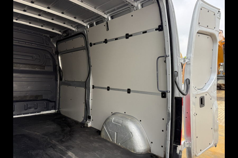 Mercedes-Benz Sprinter 215 1.9 CDI Automaat L2H2 MBUX Climate Control Camera Carplay Parkeersensoren V+A