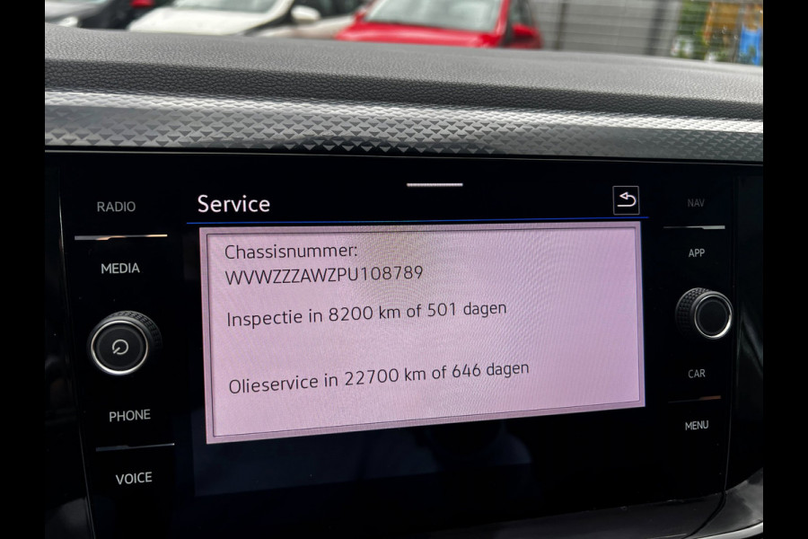 Volkswagen Polo 1.0 TSI R-Line Business_Navi_Carplay_Led_Virtual cocpit