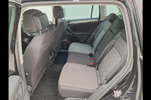 Volkswagen Tiguan 1.4 TSI e-Hybrid Aut. 245 pk Life Navi Discover Media ACC Camera Trekhaak Digital Cockpit 3-zone Climatronic CarPlay DAB+ LED