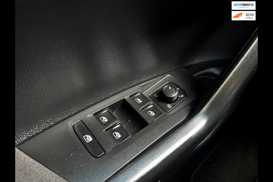Volkswagen Polo 1.0 TSI R-Line Business_Navi_Carplay_Led_Virtual cocpit