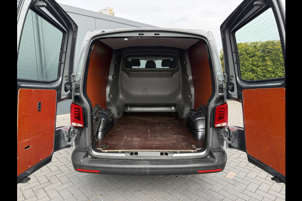 Volkswagen Transporter 2.0 TDI / L2H1 / 5-PERS DUBBELE CABINE / 1e EIG. / ZEER NETJES!! / AIRCO / CRUISE / ISOFIX