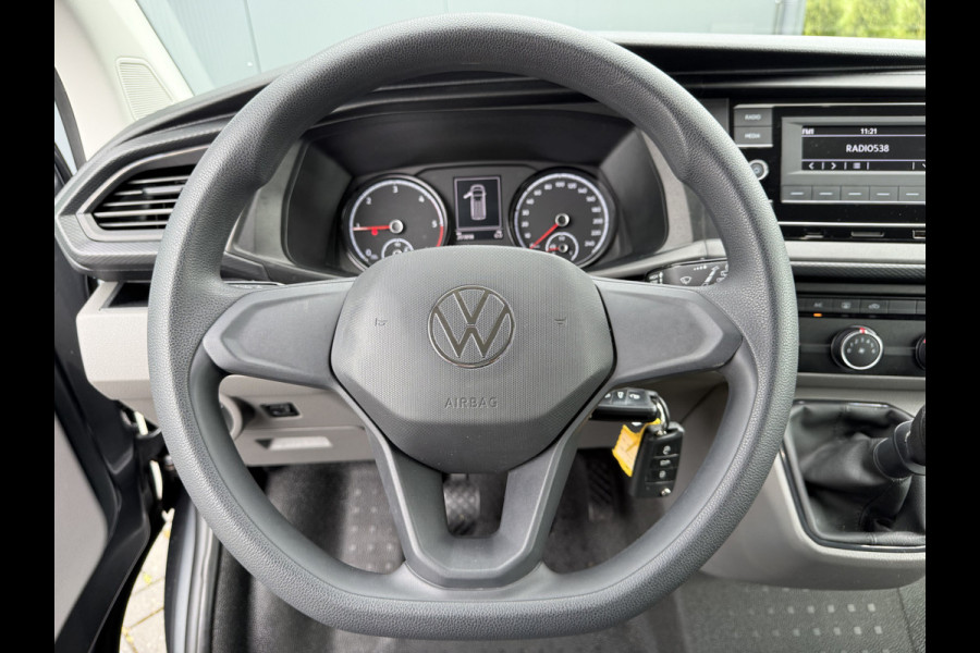 Volkswagen Transporter 2.0 TDI / L2H1 / 5-PERS DUBBELE CABINE / 1e EIG. / ZEER NETJES!! / AIRCO / CRUISE / ISOFIX