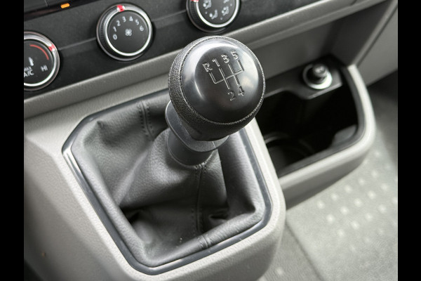 Volkswagen Transporter 2.0 TDI / L2H1 / 5-PERS DUBBELE CABINE / 1e EIG. / ZEER NETJES!! / AIRCO / CRUISE / ISOFIX
