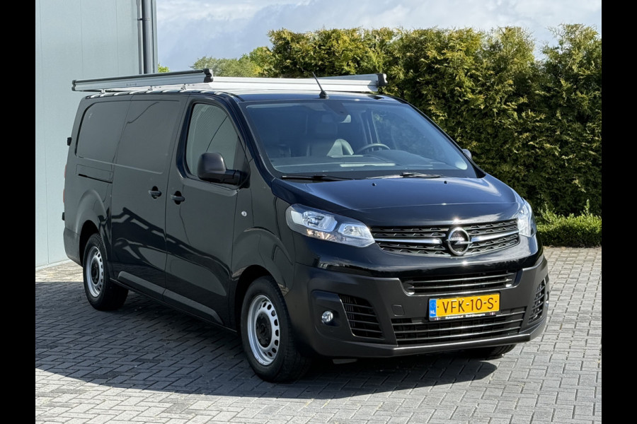 Opel Vivaro 2.0 CDTI 123 PK / L3H1 / 1e EIG. / 23.896 KM!! / IMPERIAAL / 2.5 TONS TREKHAAK / CAMERA / 3-ZITS / BLINDSPOT