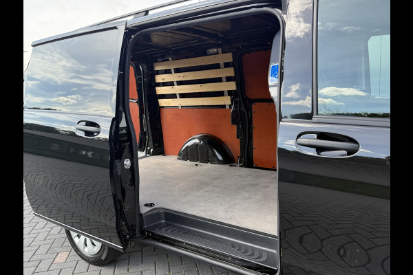 Mercedes-Benz Vito 114 CDI 136 PK / 9-TRONIC AUTOMAAT / 2x SCHUIFDEUR / ECC / CAMERA / TREKHAAK / LED / 3-ZITS / ZEER NETJES