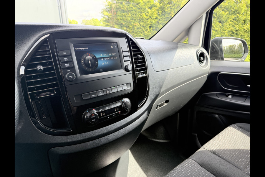 Mercedes-Benz Vito 114 CDI 136 PK / 9-TRONIC AUTOMAAT / 2x SCHUIFDEUR / ECC / CAMERA / TREKHAAK / LED / 3-ZITS / ZEER NETJES