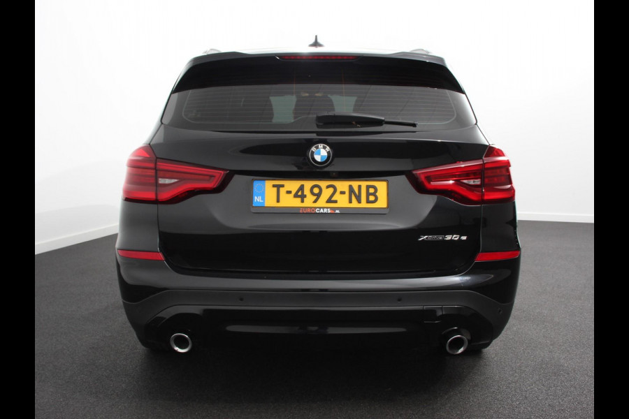 BMW X3 xDrive30e Plug in Hybride Advantage Automaat Navigatie Climate Control Adaptieve Cruise Control Head up display Led Dab Parkeer sensoren V+A Stoelverwarming Camera