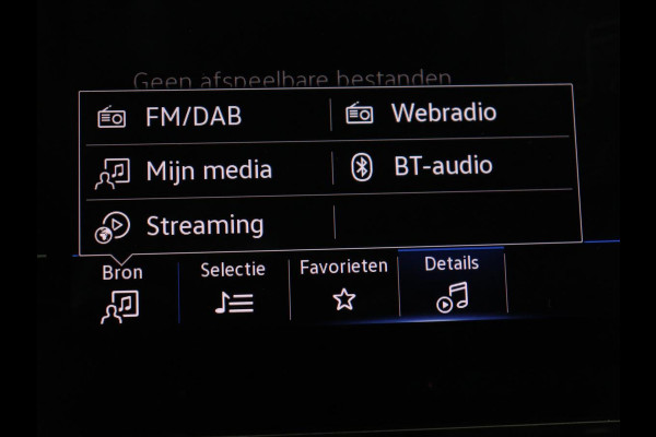 Volkswagen Passat 1.4 TSI PHEV GTE | SOH 95,9% | Stoelverwarming | Massage | Camera | Carplay | Adaptive cruise | Matrix LED | Navigatie | Climate control | Bluetooth | Plug In