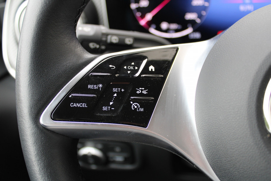 Mercedes-Benz V-Klasse 300d / DC / AMG / 4-Matic / Panorama / 360 Cam / 2x Elec Schuifd / Burmester / Vol Opties / NIEUW!!