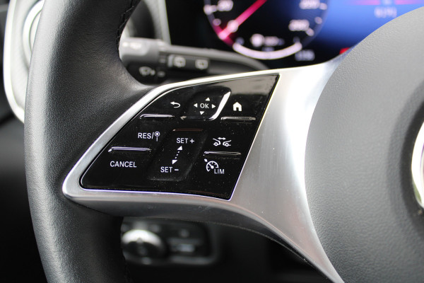 Mercedes-Benz V-Klasse 300d / DC / AMG / 4-Matic / Panorama / 360 Cam / 2x Elec Schuifd / Burmester / Vol Opties / NIEUW!!