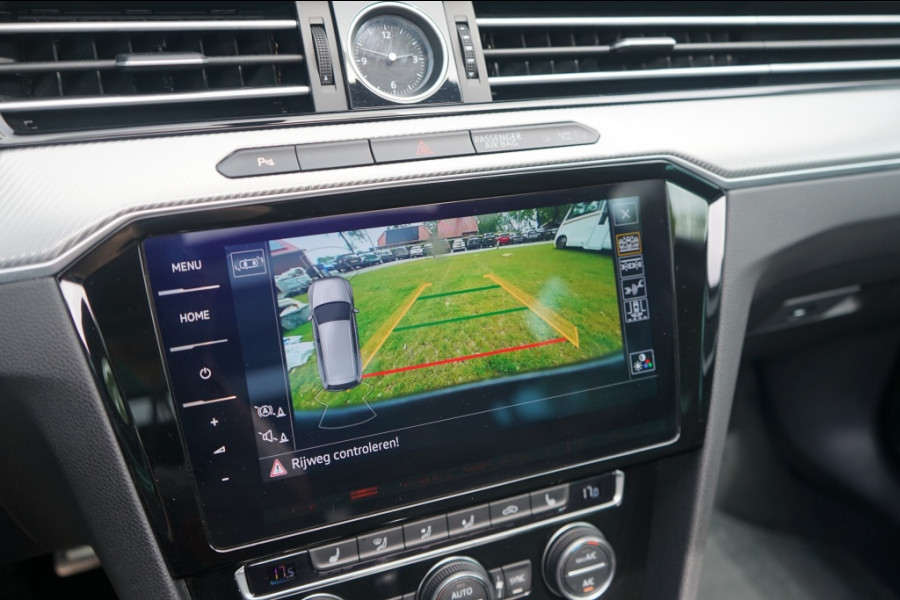 Volkswagen Passat Variant 1.4 TSI Highline 3X R-Line Automaat Panoramadak