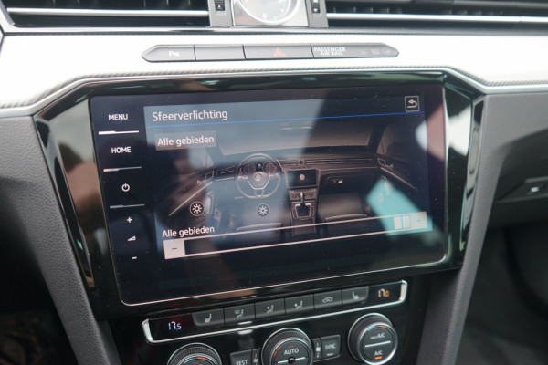 Volkswagen Passat Variant 1.4 TSI Highline 3X R-Line Automaat Panoramadak