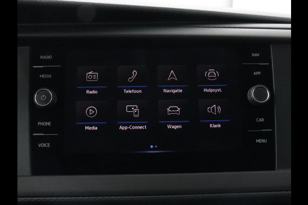Volkswagen Transporter 2.0 TDI L2H1 30 DC Highline | Leder/Alcantara | Stoelverwarming | Trekhaak | Carplay | Camera | Adaptive cruise | Full LED | Navigatie | Parkeerhulp | 19'' | 5-Persoons | Origineel NL