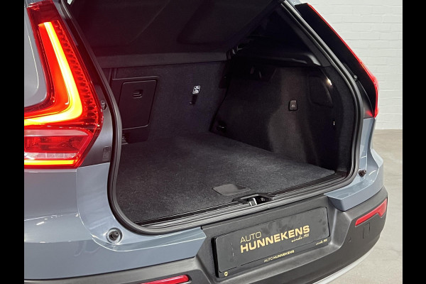 Volvo XC40 1.5 T5 Recharge Inscription Trekhaak | Adapt. Cruise | Achteruitrij camera | Stuur-/stoelverwarming | Harman/Kardon | Carplay | Bliss