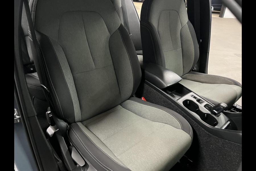Volvo XC40 1.5 T5 Recharge Inscription Trekhaak | Adapt. Cruise | Achteruitrij camera | Stuur-/stoelverwarming | Harman/Kardon | Carplay | Bliss