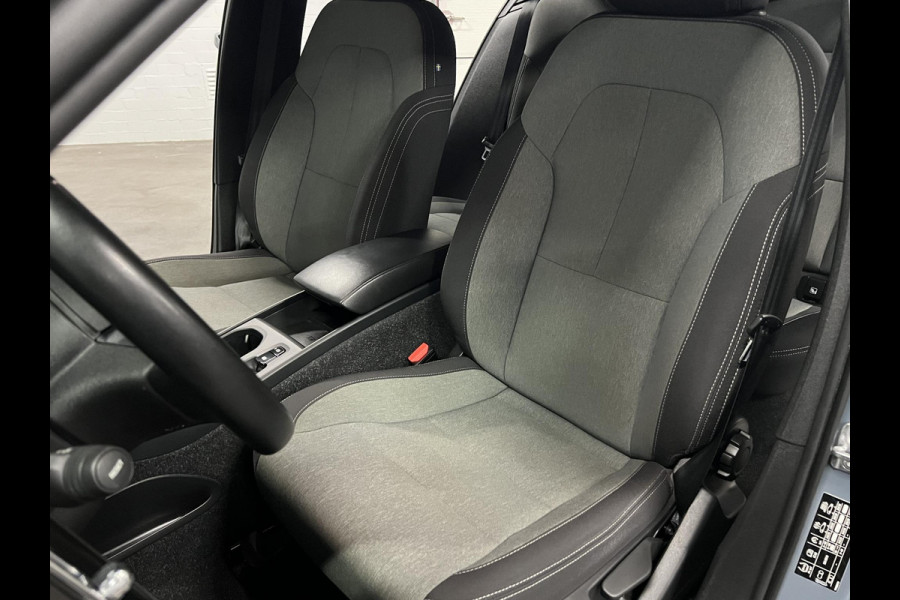 Volvo XC40 1.5 T5 Recharge Inscription Trekhaak | Adapt. Cruise | Achteruitrij camera | Stuur-/stoelverwarming | Harman/Kardon | Carplay | Bliss