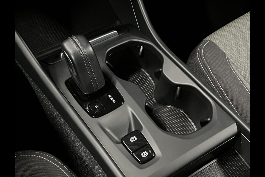 Volvo XC40 1.5 T5 Recharge Inscription Trekhaak | Adapt. Cruise | Achteruitrij camera | Stuur-/stoelverwarming | Harman/Kardon | Carplay | Bliss