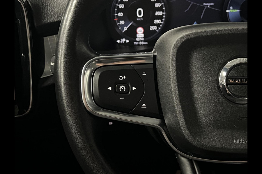 Volvo XC40 1.5 T5 Recharge Inscription Trekhaak | Adapt. Cruise | Achteruitrij camera | Stuur-/stoelverwarming | Harman/Kardon | Carplay | Bliss