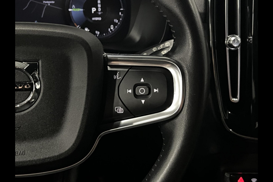 Volvo XC40 1.5 T5 Recharge Inscription Trekhaak | Adapt. Cruise | Achteruitrij camera | Stuur-/stoelverwarming | Harman/Kardon | Carplay | Bliss