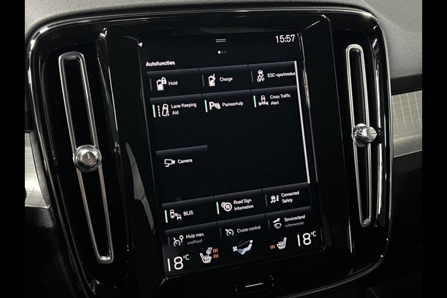 Volvo XC40 1.5 T5 Recharge Inscription Trekhaak | Adapt. Cruise | Achteruitrij camera | Stuur-/stoelverwarming | Harman/Kardon | Carplay | Bliss