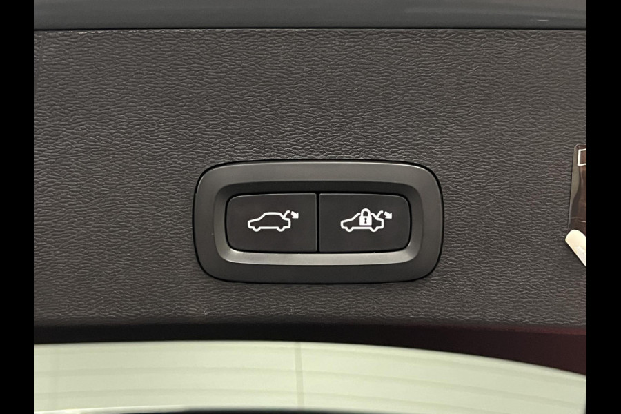 Volvo XC40 1.5 T5 Recharge Inscription Trekhaak | Adapt. Cruise | Achteruitrij camera | Stuur-/stoelverwarming | Harman/Kardon | Carplay | Bliss