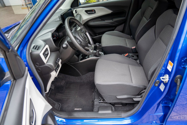 Suzuki Swift 1.2 Select Smart Hybrid|Prijs incl. 12 mnd garantie| NAV DAB Camera Carplay LMV Stoelverwarming Clima LED