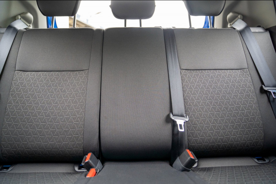 Suzuki Swift 1.2 Select Smart Hybrid|Prijs incl. 12 mnd garantie| NAV DAB Camera Carplay LMV Stoelverwarming Clima LED