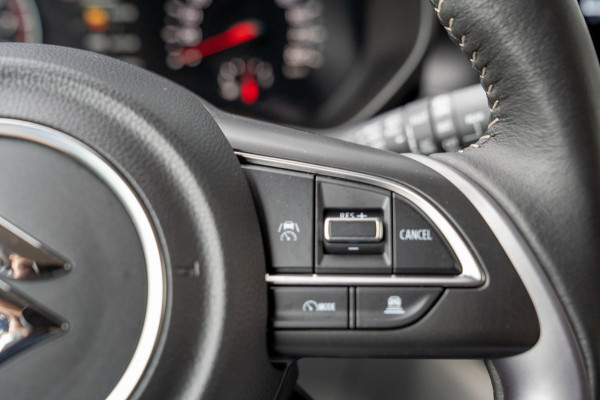 Suzuki Swift 1.2 Select Smart Hybrid|Prijs incl. 12 mnd garantie| NAV DAB Camera Carplay LMV Stoelverwarming Clima LED