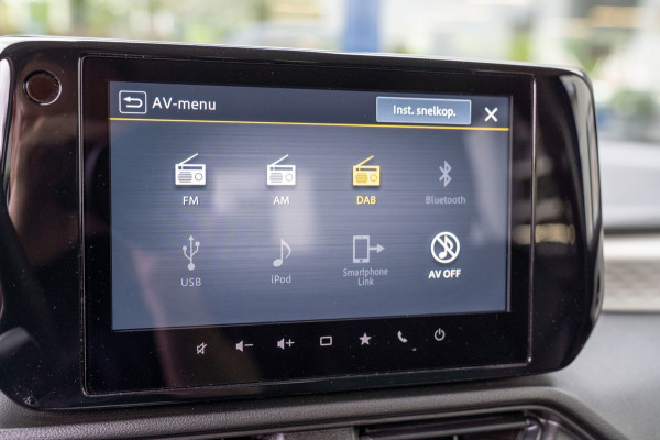 Suzuki Swift 1.2 Select Smart Hybrid|Prijs incl. 12 mnd garantie| NAV DAB Camera Carplay LMV Stoelverwarming Clima LED