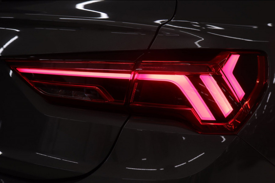 Audi Q3 Sportback 45 TFSI e 3X S-Line /PANO/CARPLAY/KEYLES/STOELV/BOMVOL