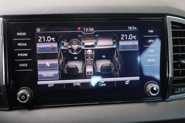 Škoda Karoq 1.5 TSI ACT Ambition Business Automaat - N.A.P. Airco, Cruise, Navi, PDC, Carplay, Trekhaak.
