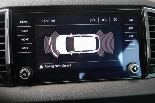 Škoda Karoq 1.5 TSI ACT Ambition Business Automaat - N.A.P. Airco, Cruise, Navi, PDC, Carplay, Trekhaak.