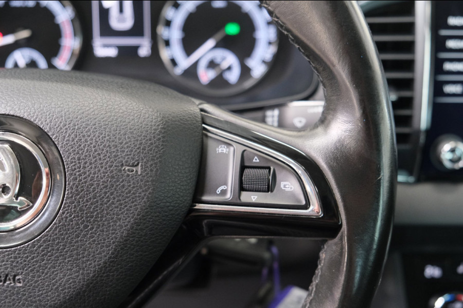 Škoda Karoq 1.5 TSI ACT Ambition Business Automaat - N.A.P. Airco, Cruise, Navi, PDC, Carplay, Trekhaak.