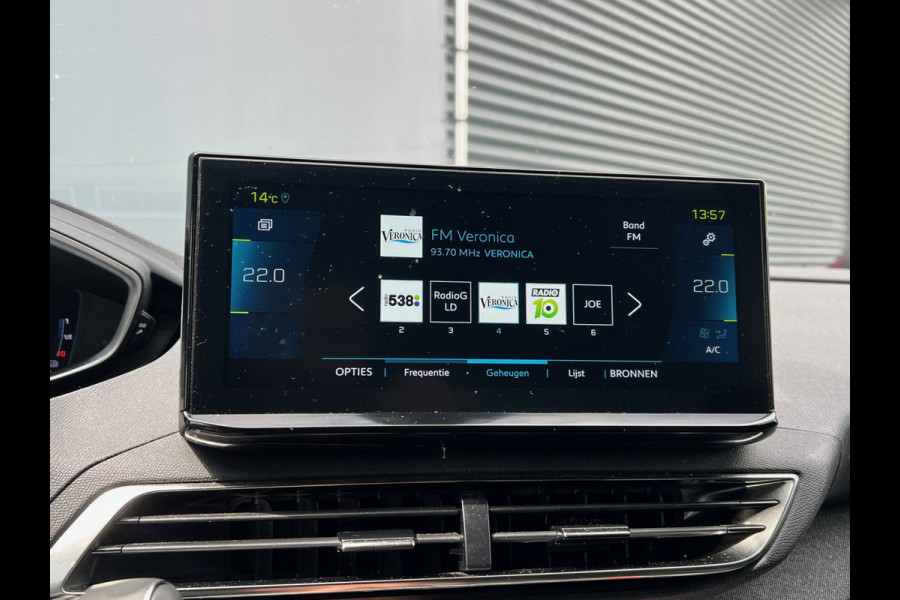 Peugeot 3008 BWJ 2023 | 1.6 HYbrid 225PK Allure Pack Bus | TREKHAAK | 18'' LMV | CARPLAY | CAMERA A | CLIMA | NAVI | LEDER/STOF |