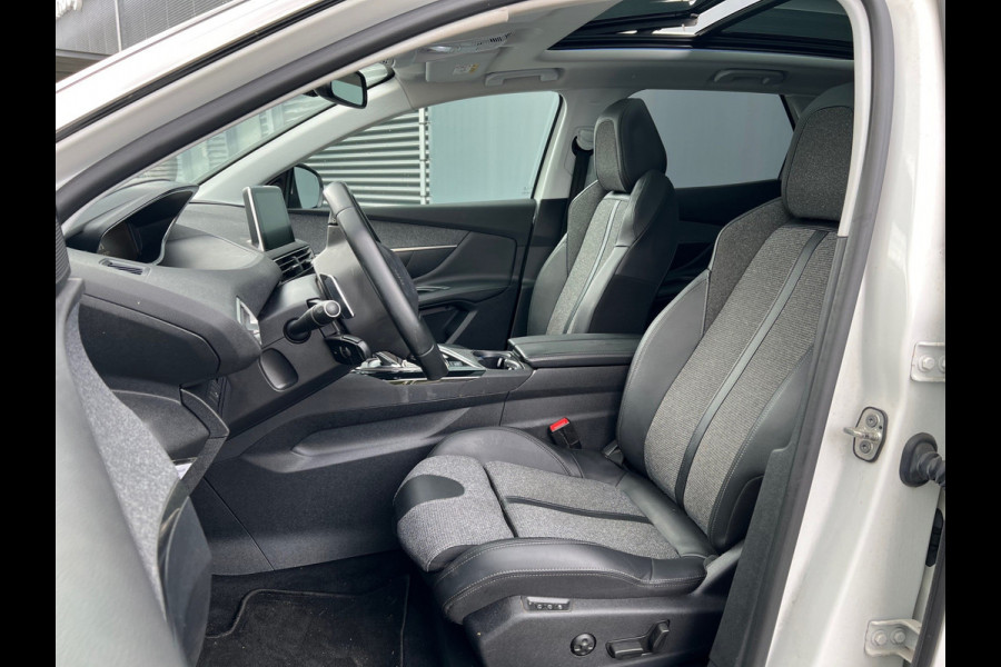 Peugeot 3008 BWJ 2021 | 1.2T 131PK Premium Av. AUTOMAAT | TREKHAAK | PANO SCHUIFDAK | 19'' LMV | CARPLAY | NAVI | CLIMA | AGR | LEDER/STOF | PDC | STOELVERW |