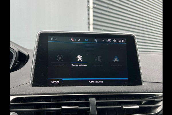 Peugeot 3008 BWJ 2021 | 1.2T 131PK Premium Av. AUTOMAAT | TREKHAAK | PANO SCHUIFDAK | 19'' LMV | CARPLAY | NAVI | CLIMA | AGR | LEDER/STOF | PDC | STOELVERW |