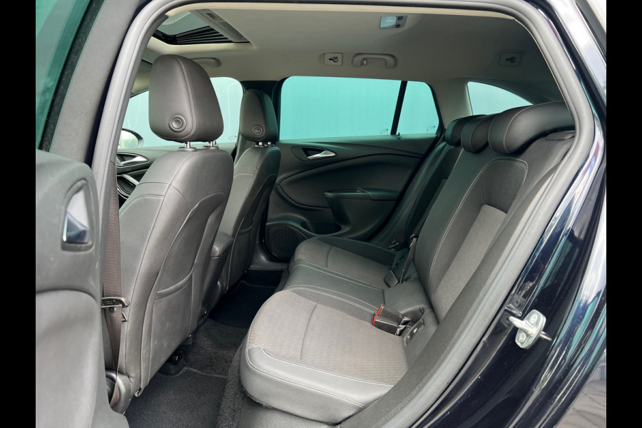 Opel Astra Sports Tourer BWJ 2018 | 1.0T 105PK Bus Executive | TREKHAAK | SCHUIF DAK | CLIMA | NAVI | PDC | CARPLAY | LICHTMETAAL |