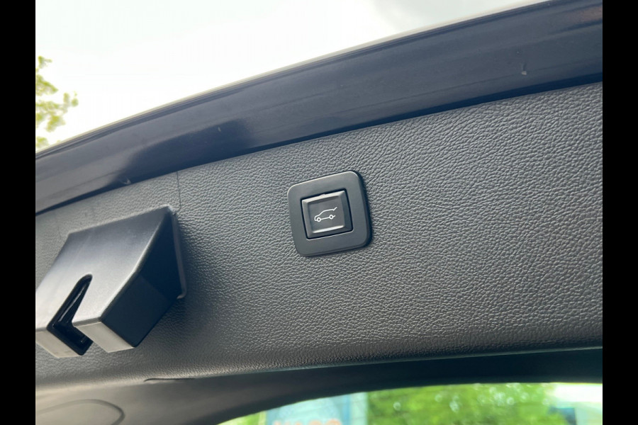 Opel Astra Sports Tourer BWJ 2018 | 1.0T 105PK Bus Executive | TREKHAAK | SCHUIF DAK | CLIMA | NAVI | PDC | CARPLAY | LICHTMETAAL |