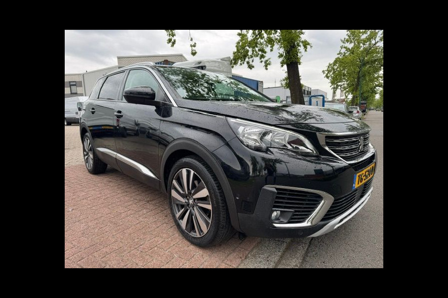 Peugeot 5008 1.2 PureTech Allure 7 Persoons Airco/ECC,Cruisecontrol,Navigatie,Half Leder