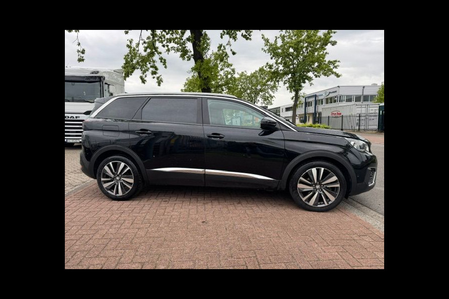 Peugeot 5008 1.2 PureTech Allure 7 Persoons Airco/ECC,Cruisecontrol,Navigatie,Half Leder