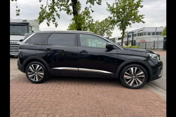 Peugeot 5008 1.2 PureTech Allure 7 Persoons Airco/ECC,Cruisecontrol,Navigatie,Half Leder