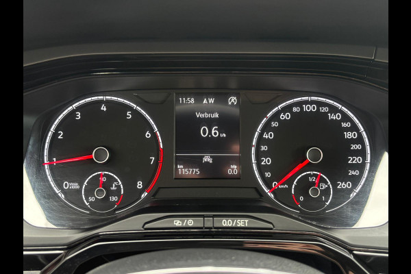 Volkswagen Polo 1.0 TSI Highline Business | Apple Carplay | Stoelverwarming | Parkeersensoren | Cruise