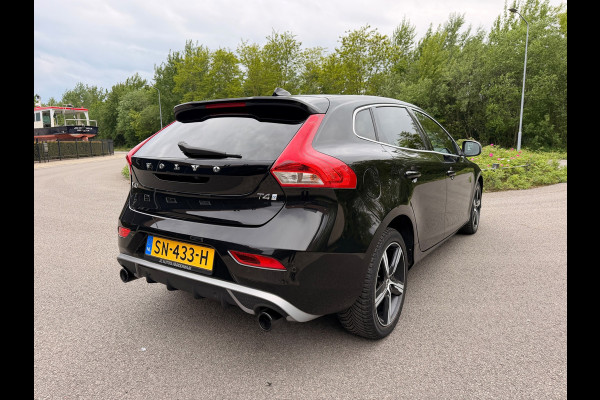 Volvo V40 2.0 T4 190 PK Business Sport Design Automaat Panoramadak, Leder,Full-Led Xenon